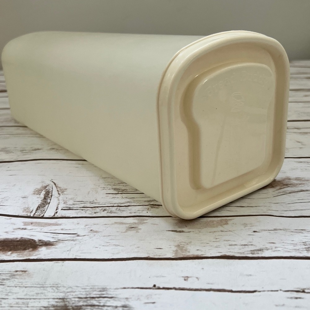Buddeez Bread Buddy Bread Dispenser Cream Plastic Airtight 13.5x5x5 Large